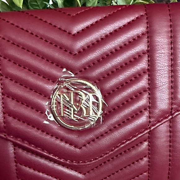 Badgley mischka Burgundy Quilted crossbody - Picture 2 of 11